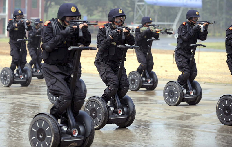 Illustration for article titled Thirty Vehicular "You're Doing It Wrong" Moments